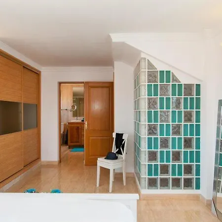 Sleeps 8 Pool Air Con Wifi Sonnenland