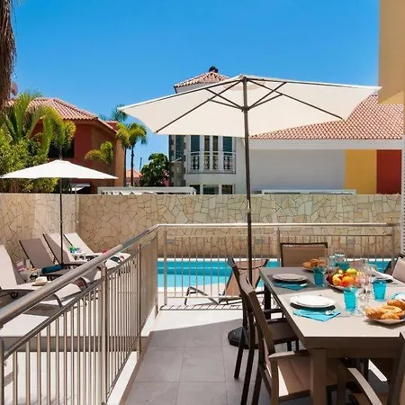 Sleeps 8 Pool Air Con Wifi *